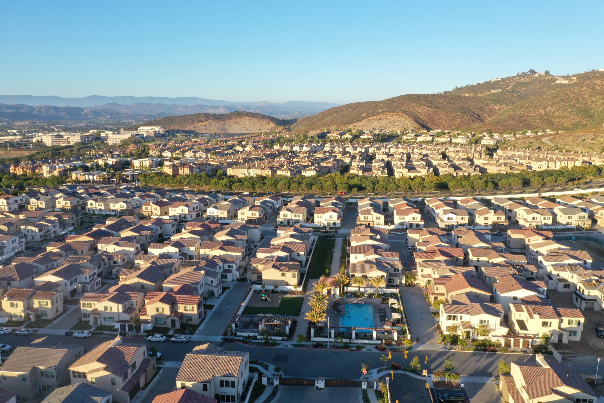 672 Merit Drive Rental Amenities