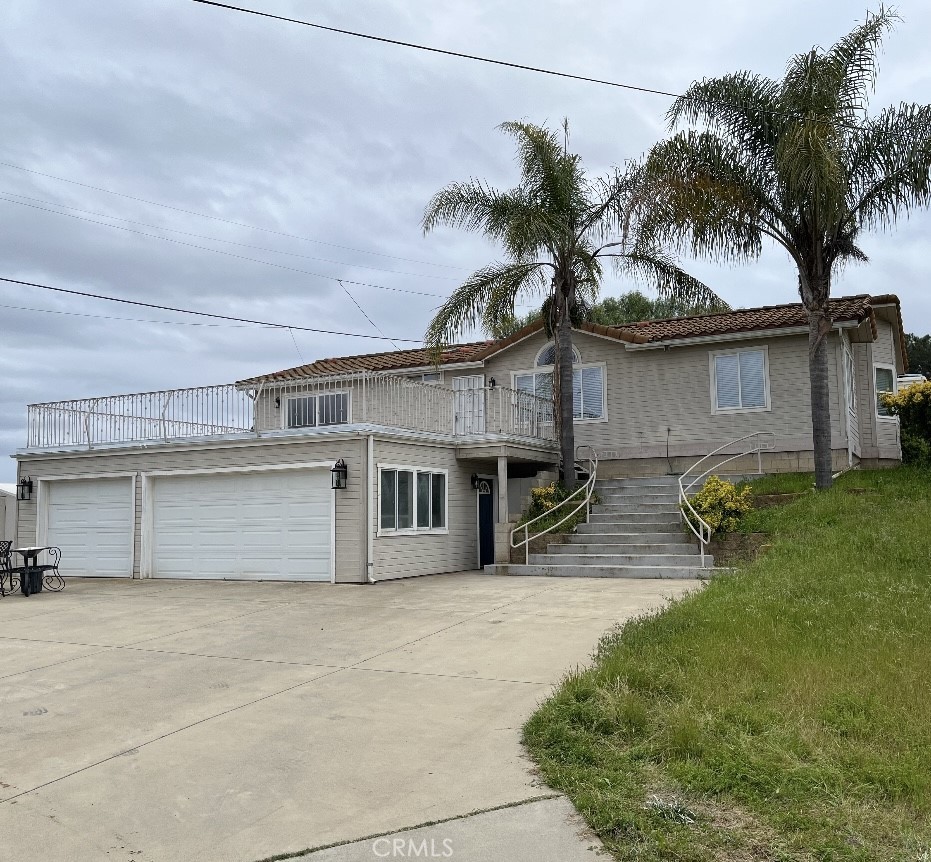 1125 La Moree Apartments Exterior