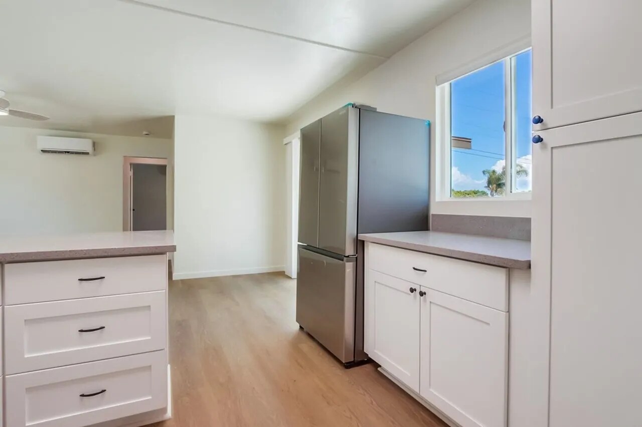 658 Las Flores Drive Rental Exterior