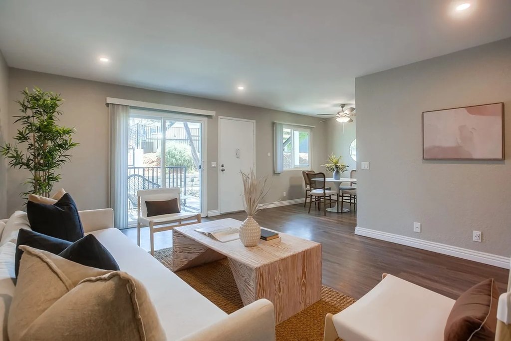 Latte of Escondido Amenities