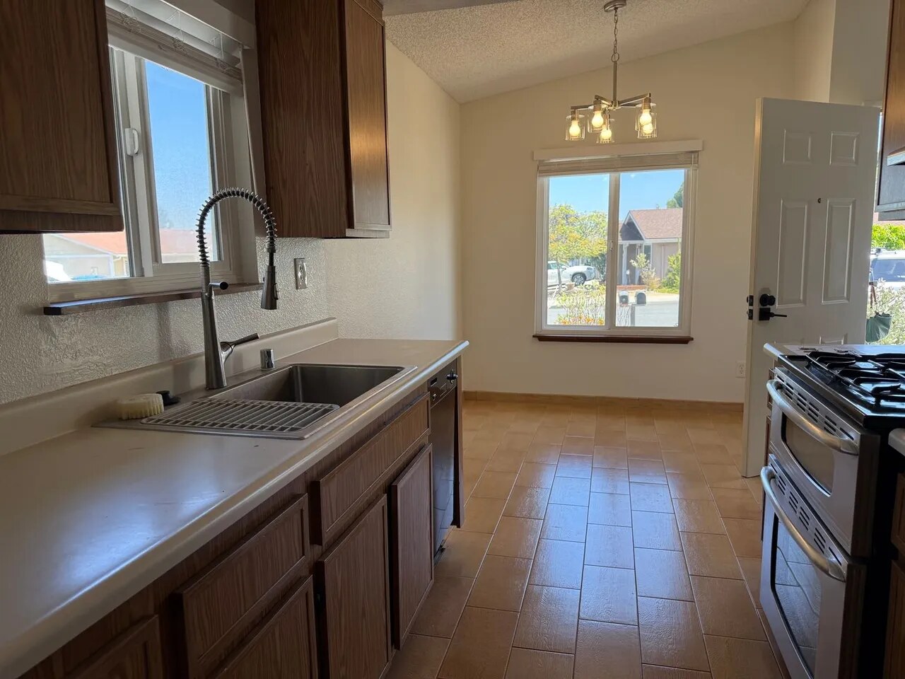 Paseo Hermosa Apartments Amenities