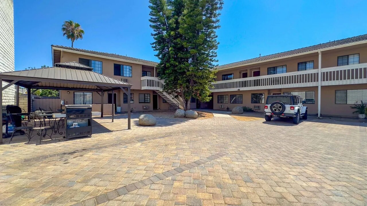 RW West Fifteenth exterior