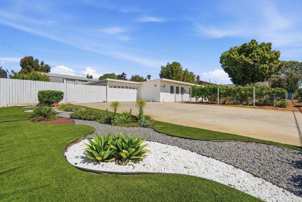 2152 Oak Hill Drive Rentals exterior