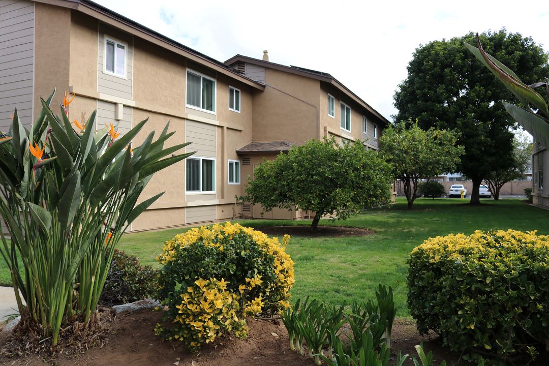 Escondido Gardens Apartments exterior