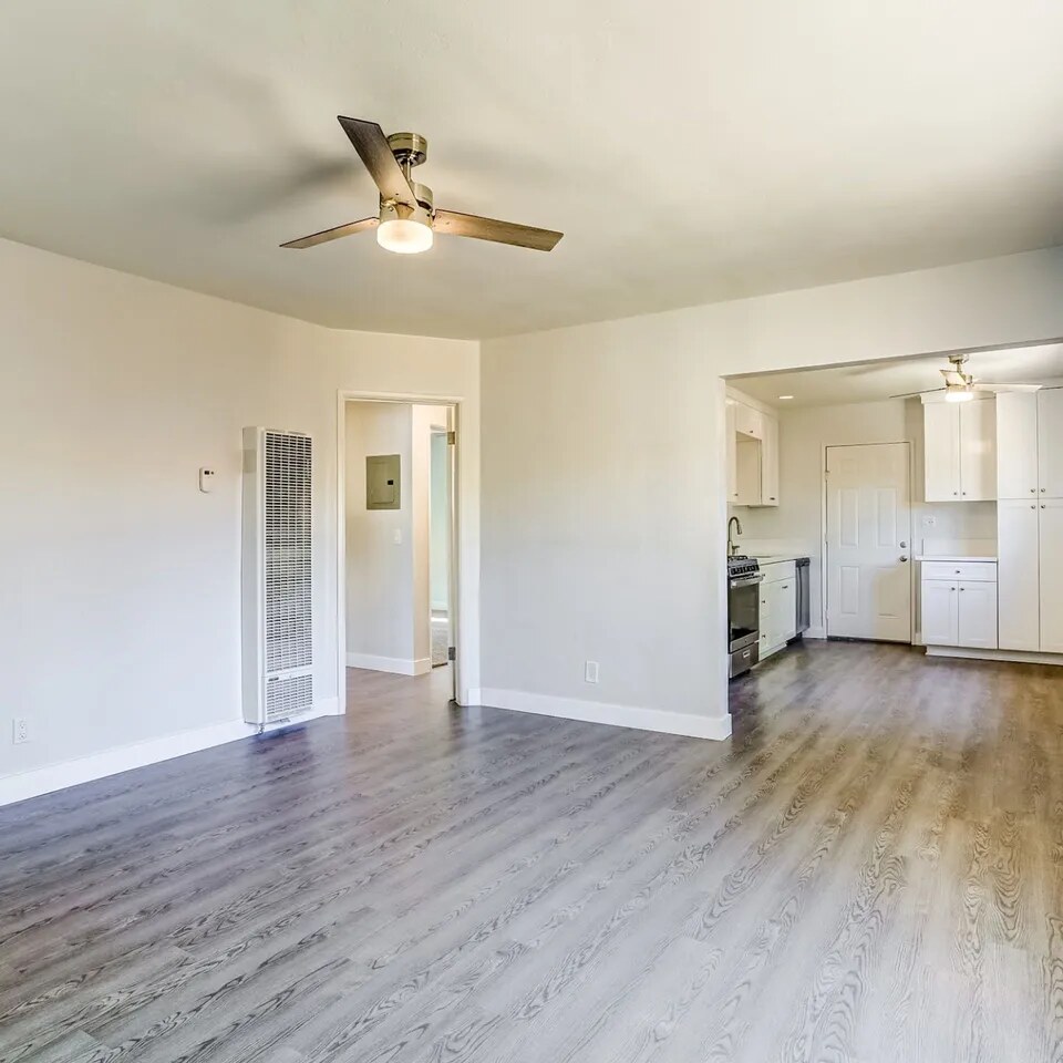 1017 East Pennsylvania Apartments Amenities