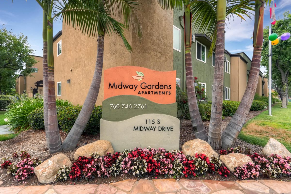 Midway Gardens Apartments Amenities