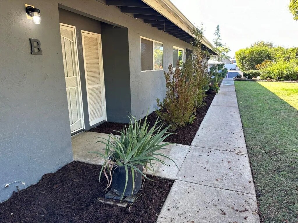 South Juniper 1304 Apartments Exterior