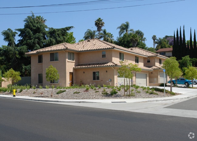 Eucalyptus Estates Exterior