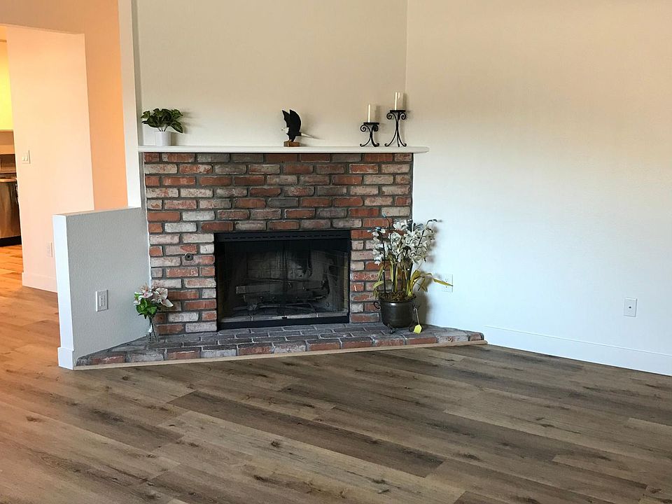 1056 North Escondido Boulevard Exterior