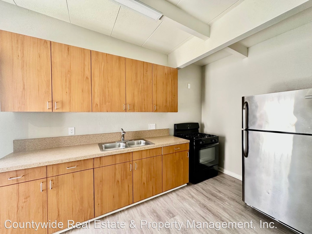 525 South Juniper Apartment Exterior