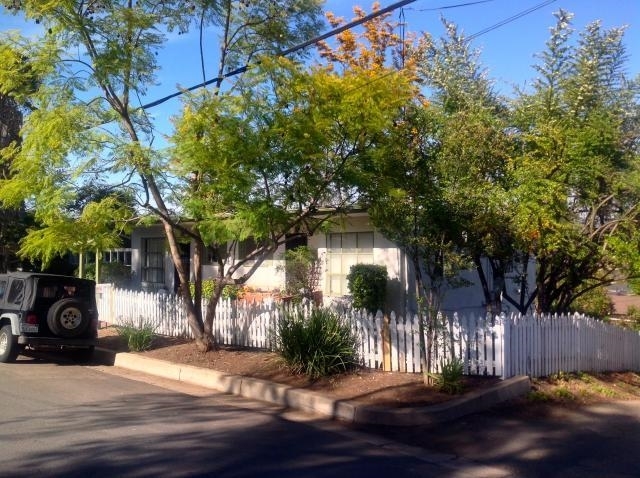 304 South Grape Duplex Exterior