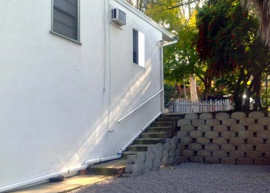 304 South Grape Duplex exterior