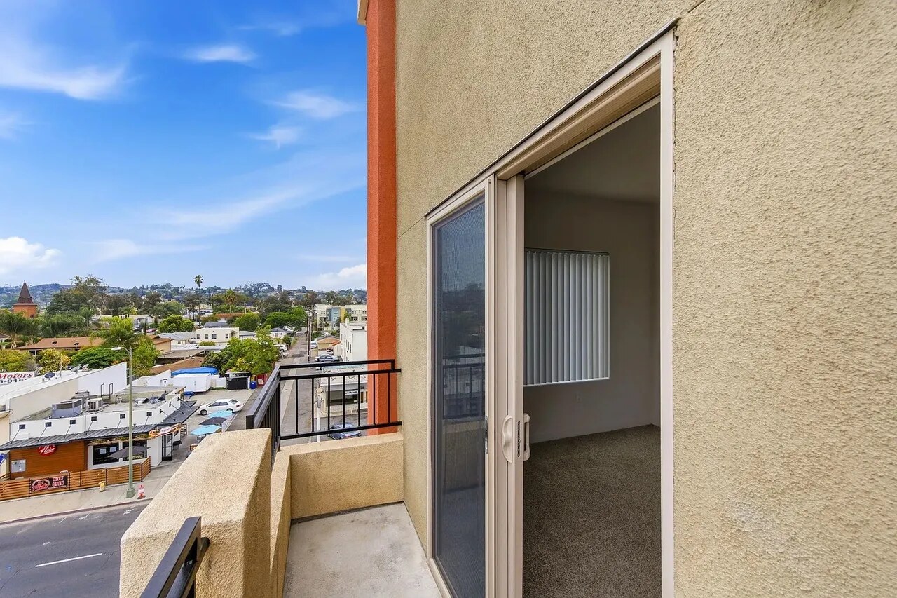 City Plaza Apartments Amenities