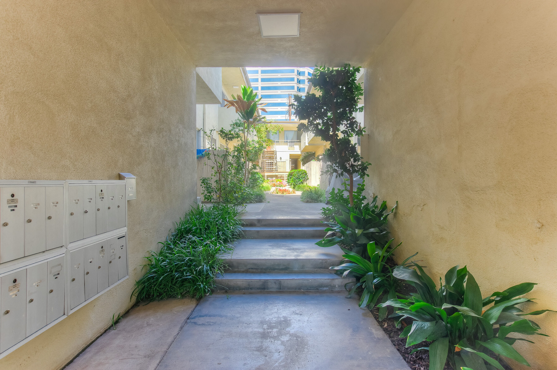 12333 Texas Apartments Amenities