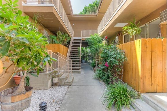 1236 Amherst Apartments Exterior
