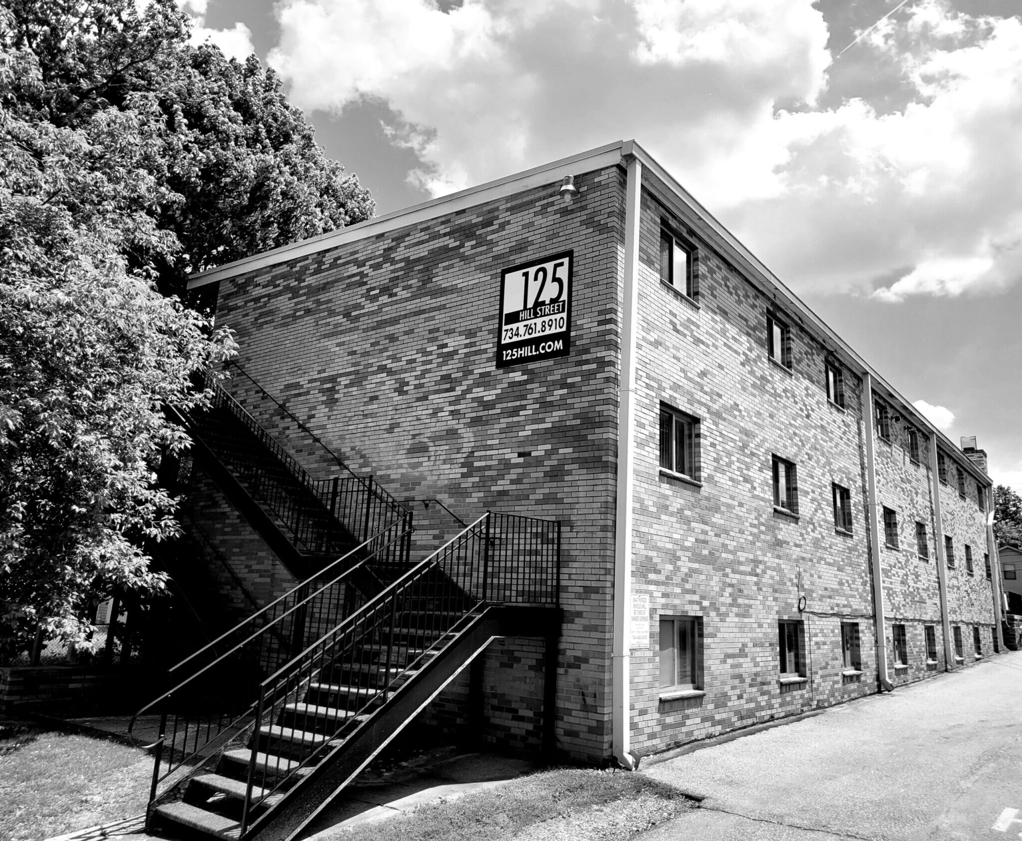 125 Hill Street Apartments Exterior