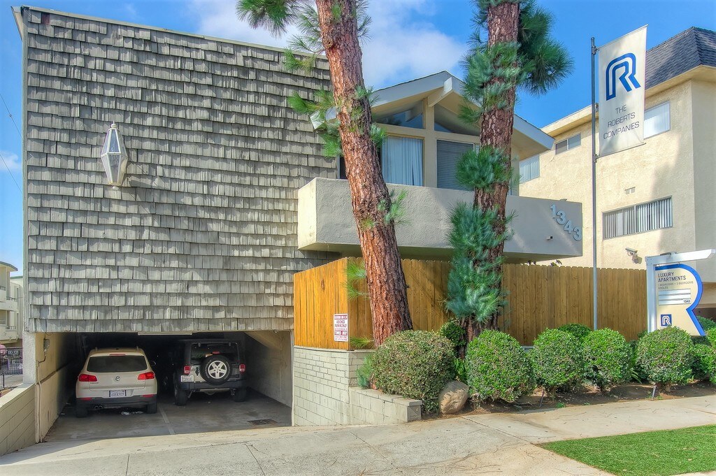 1342 Centinela and 1343 Carmelina Apartments exterior