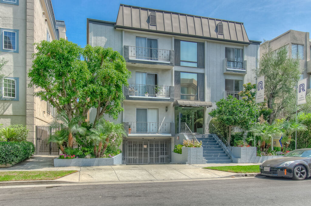 1382 Kelton Apartments exterior