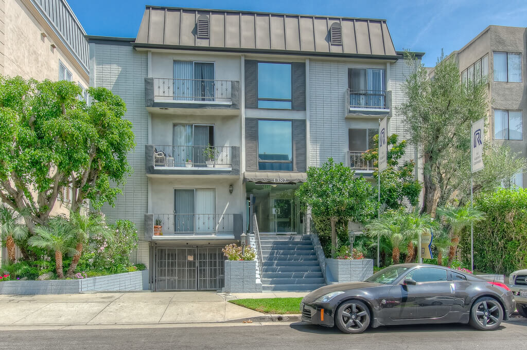 1382 Kelton Apartments Amenities