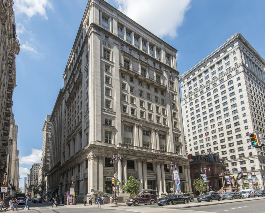 1401 Walnut exterior
