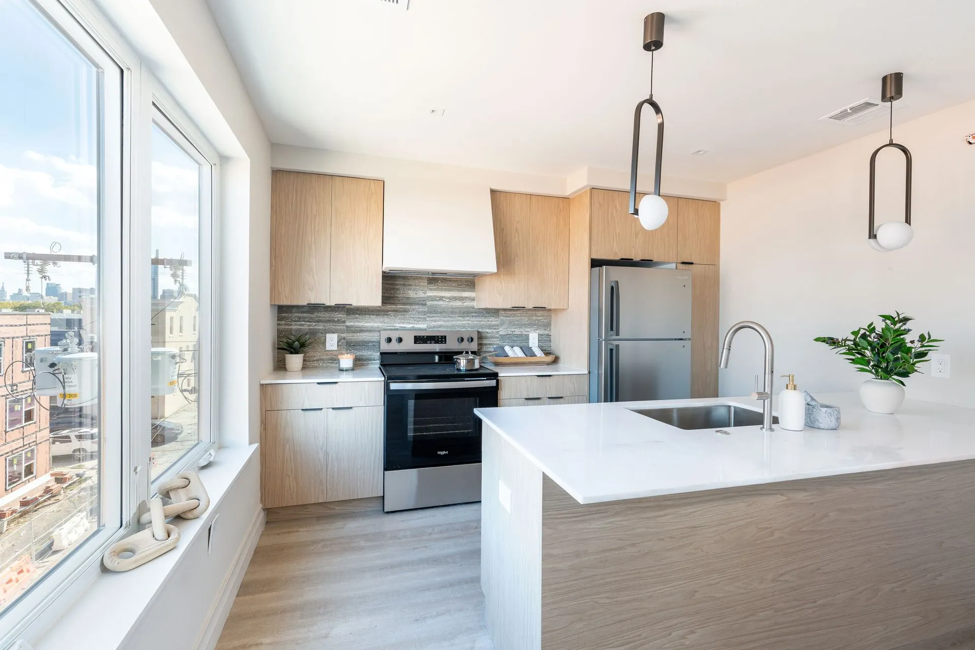 1502 Flats Exterior