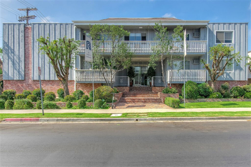 1675 Colby Apartments exterior