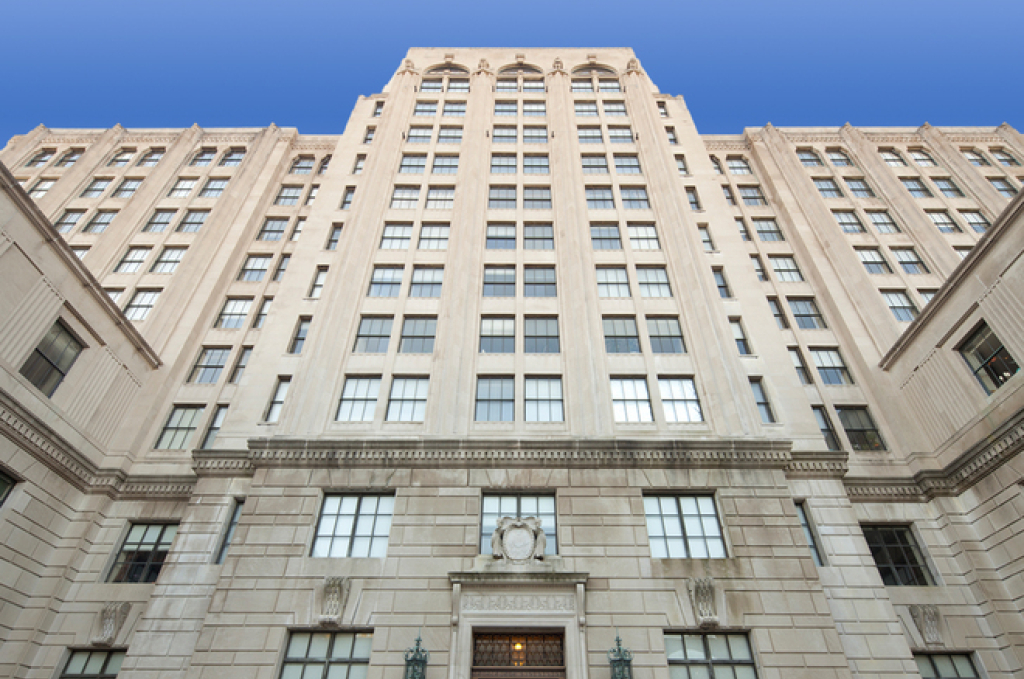 2100 Parkway Apartments Amenities