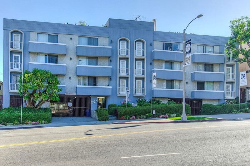 2220 Beverly Glen Apartments Exterior