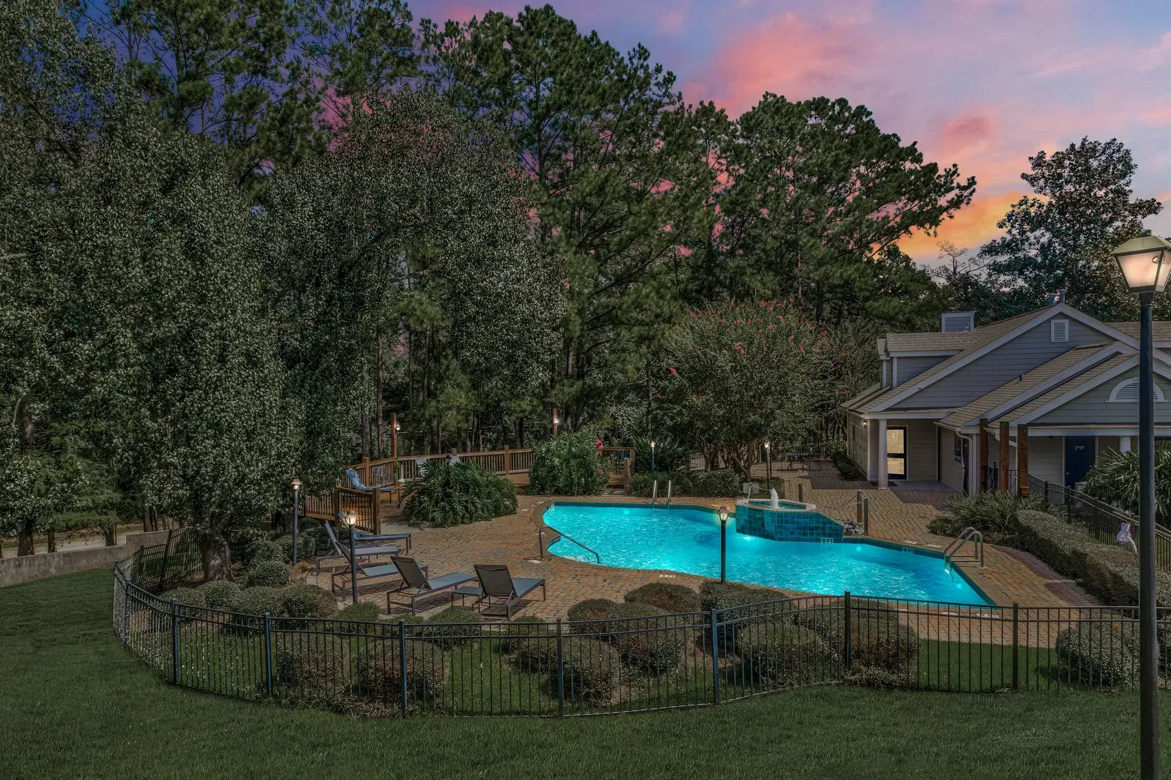2305 at Killearn Exterior