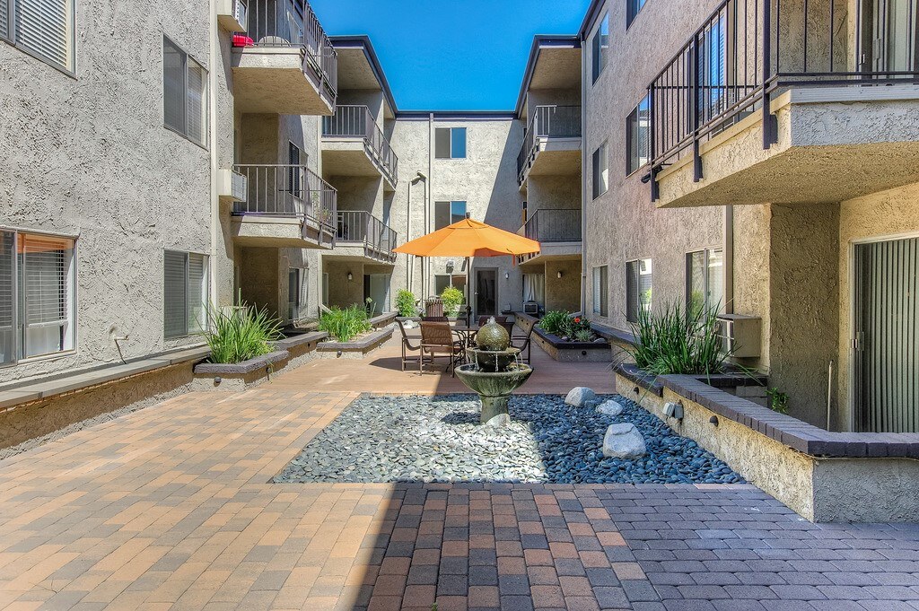 274 La Fayette Apartments Exterior