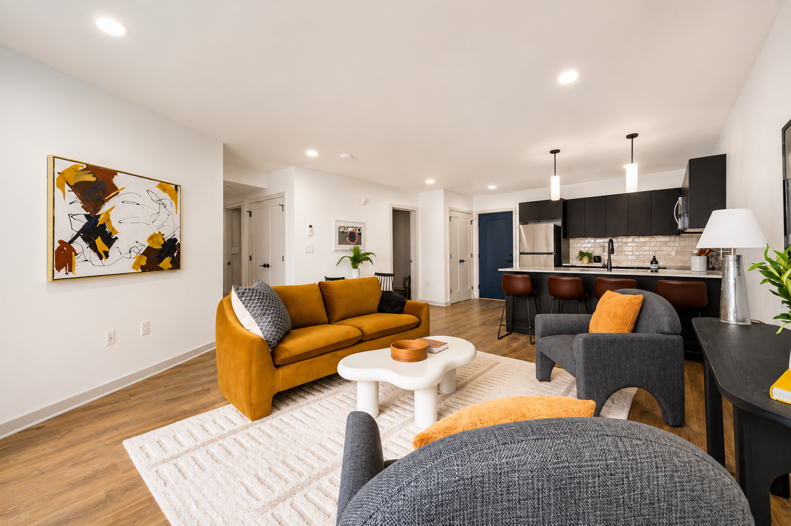 310 West Amenities
