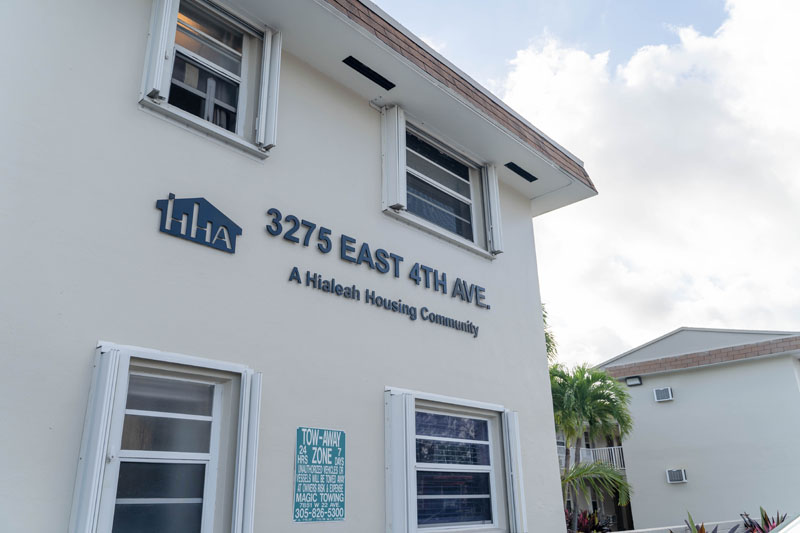 3275 East 4 Avenue Apartments Exterior