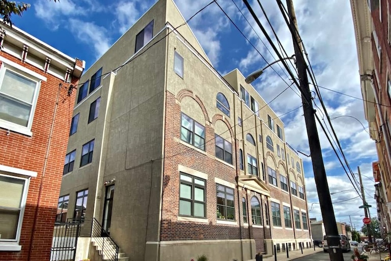 333 Earp St. Exterior