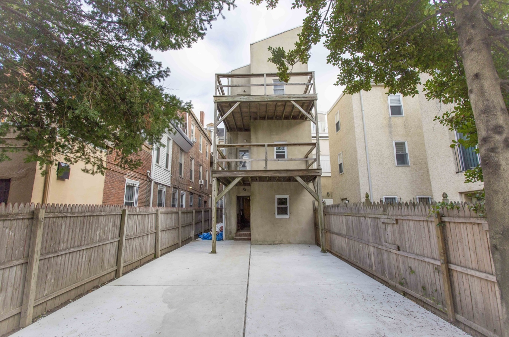 406-408 S. 9th Street Amenities