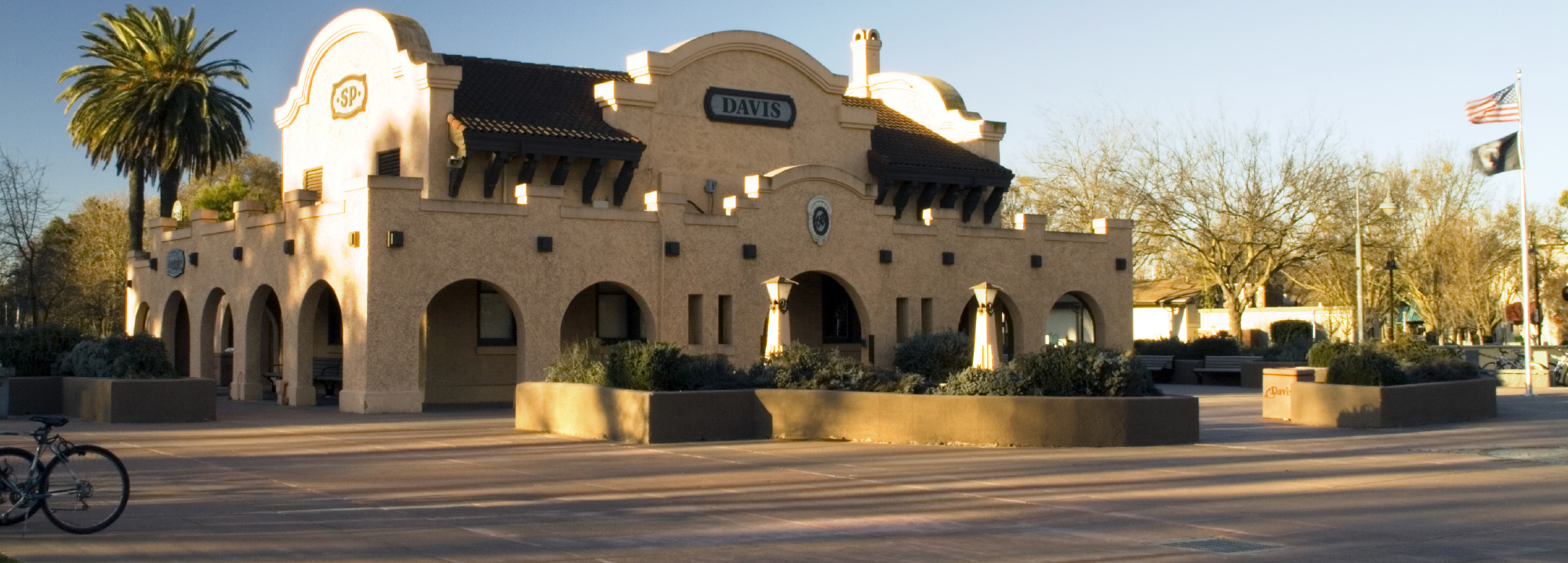 416 & 418 J Street exterior