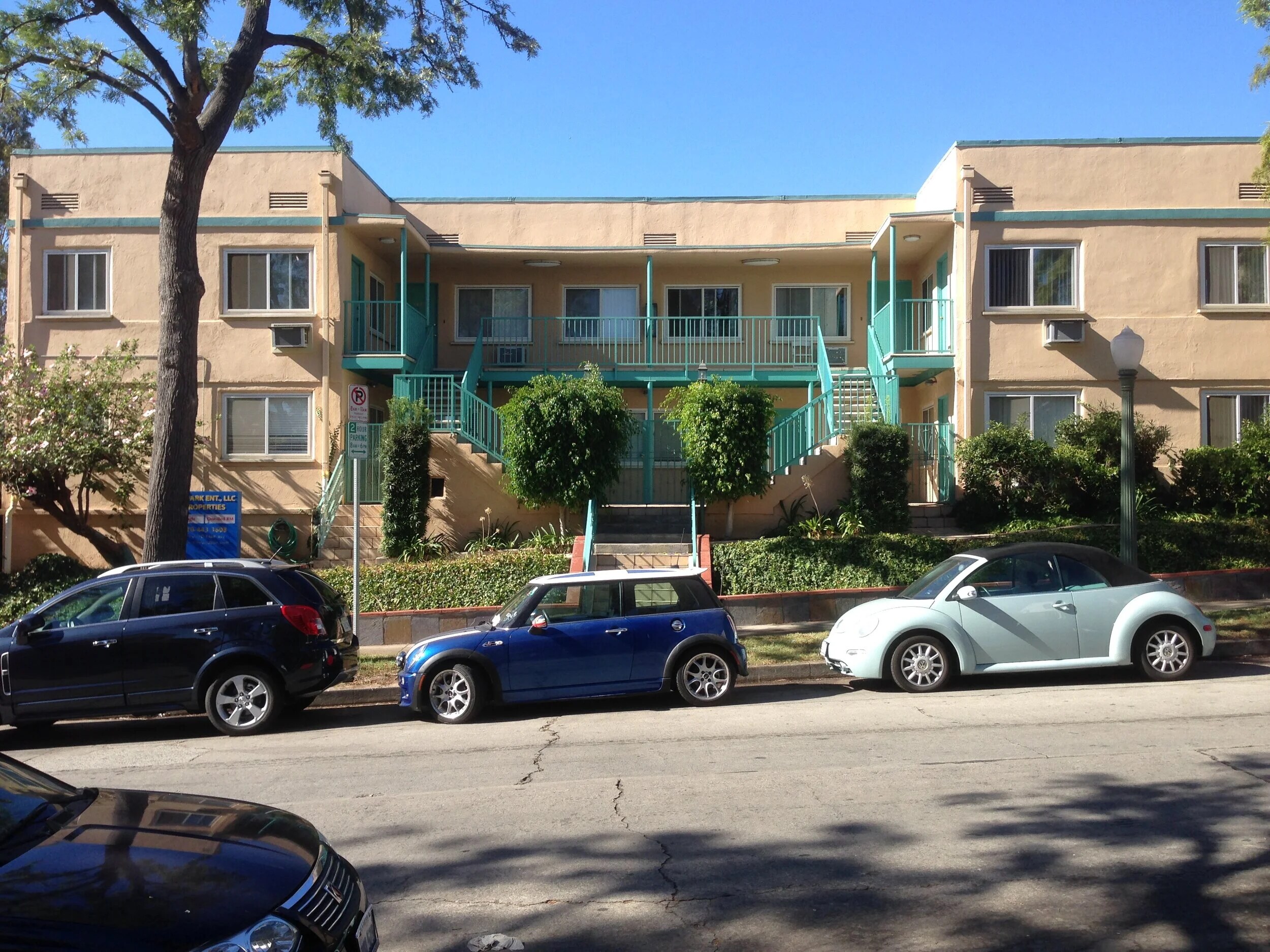479 Landfair Exterior