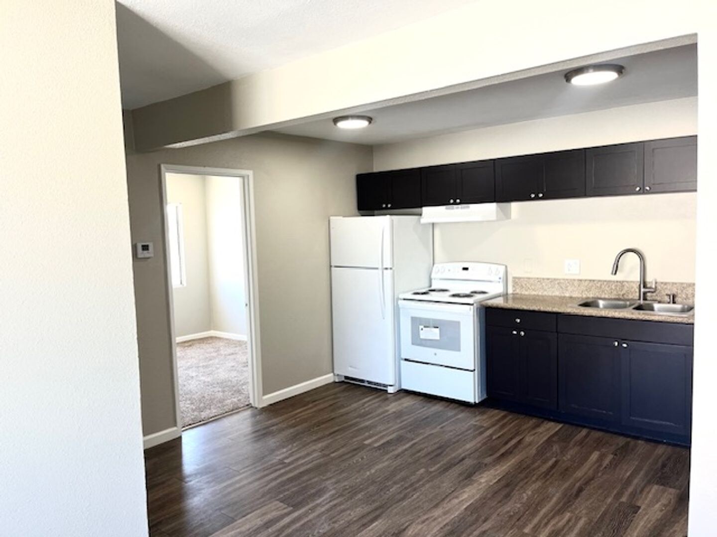 49th Street Apartments Amenities