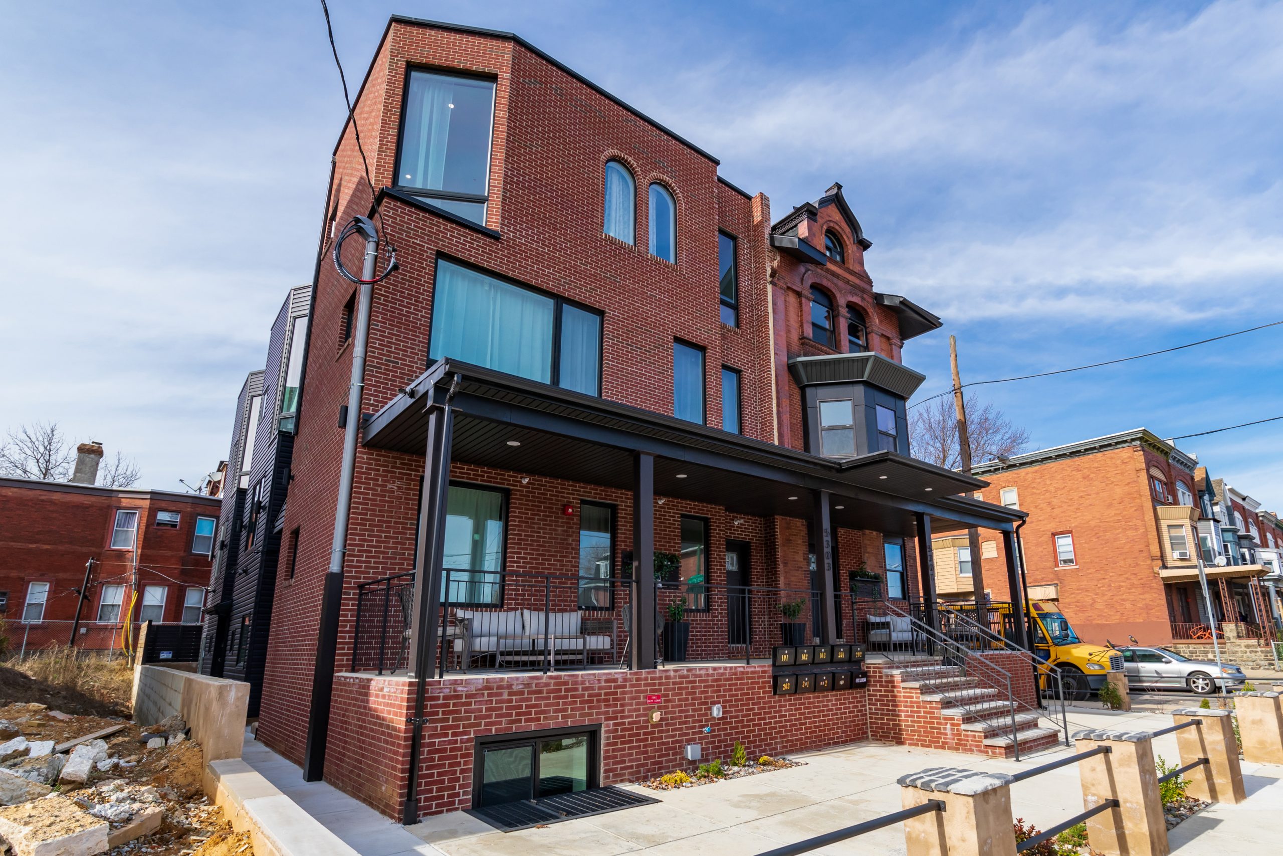 5303 Chester Ave Exterior