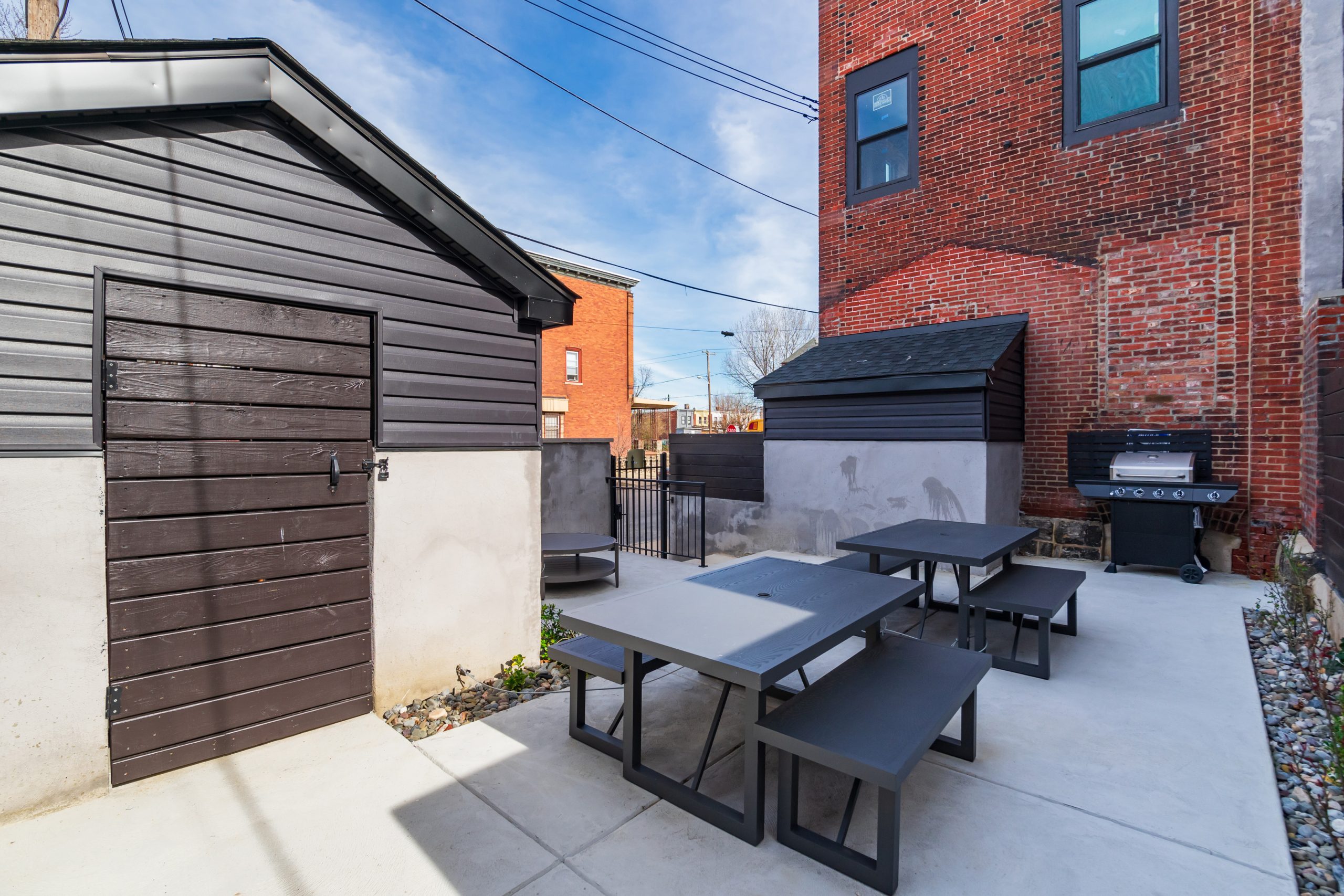 5303 Chester Ave Amenities
