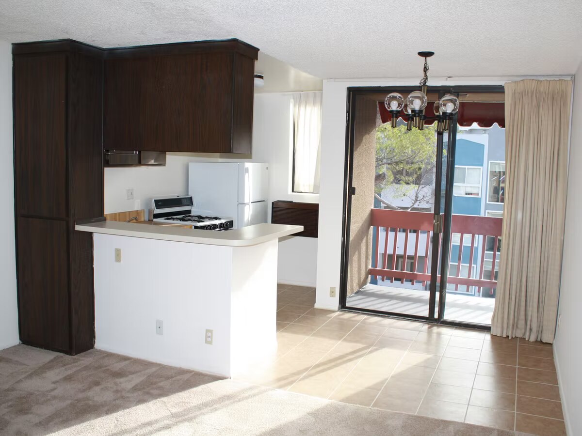 606 Levering Exterior