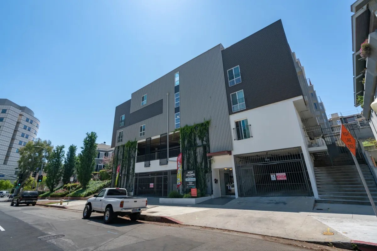 641 Gayley Ave Amenities