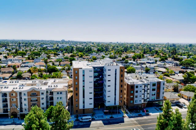6nineteen exterior