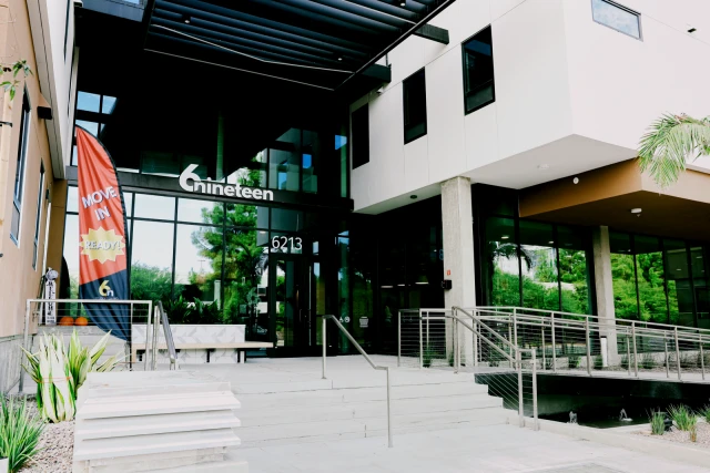 6nineteen Exterior
