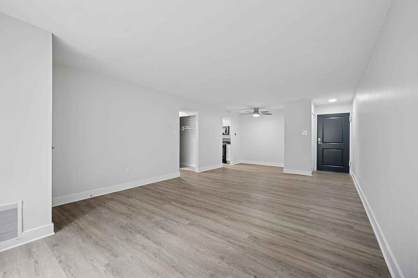 7400 Roosevelt exterior