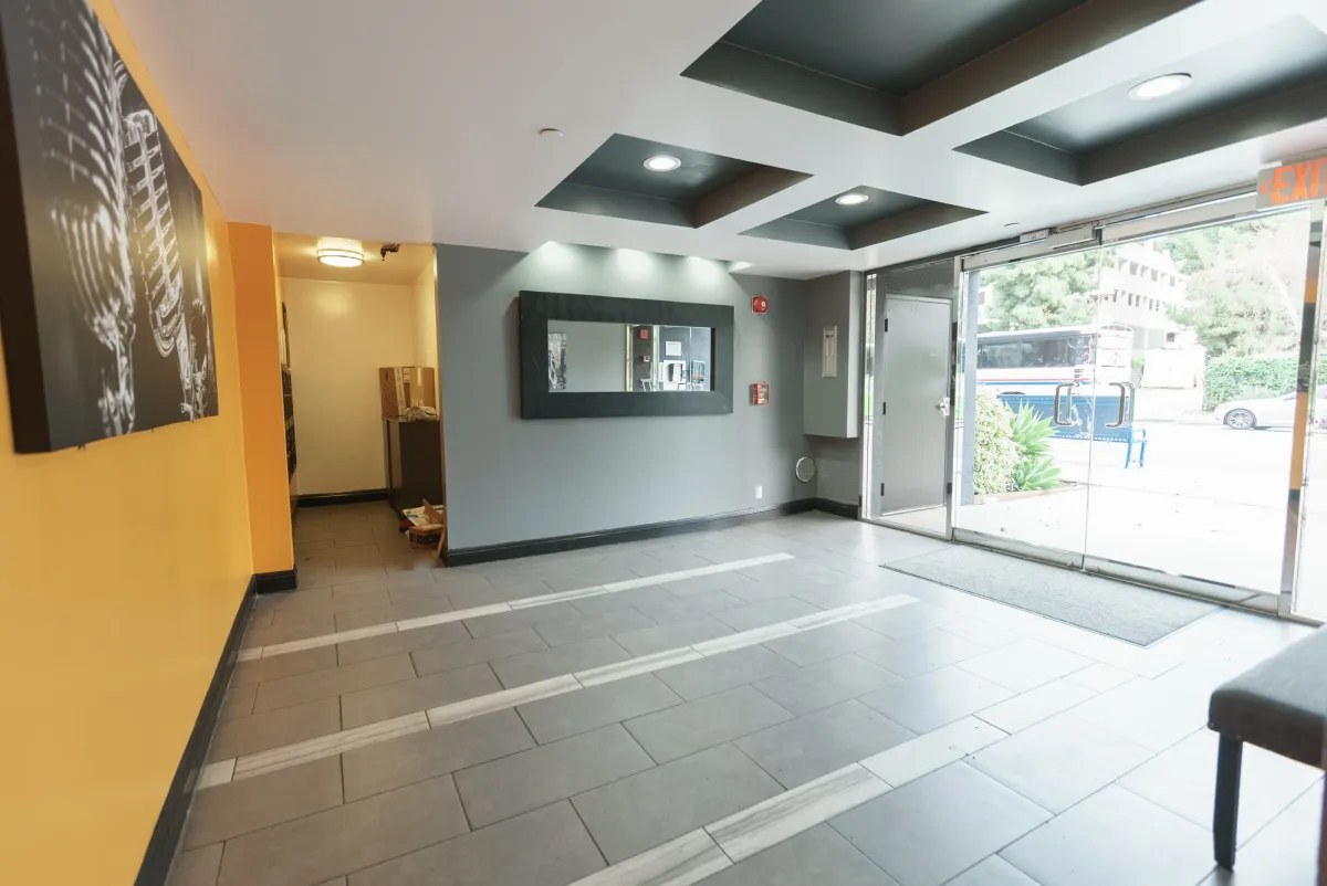 747 Gayley Ave Exterior