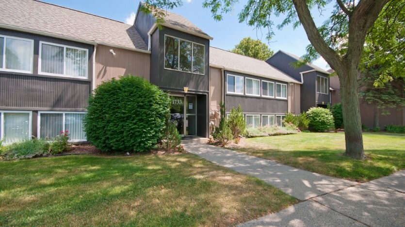 820 McKinley Exterior
