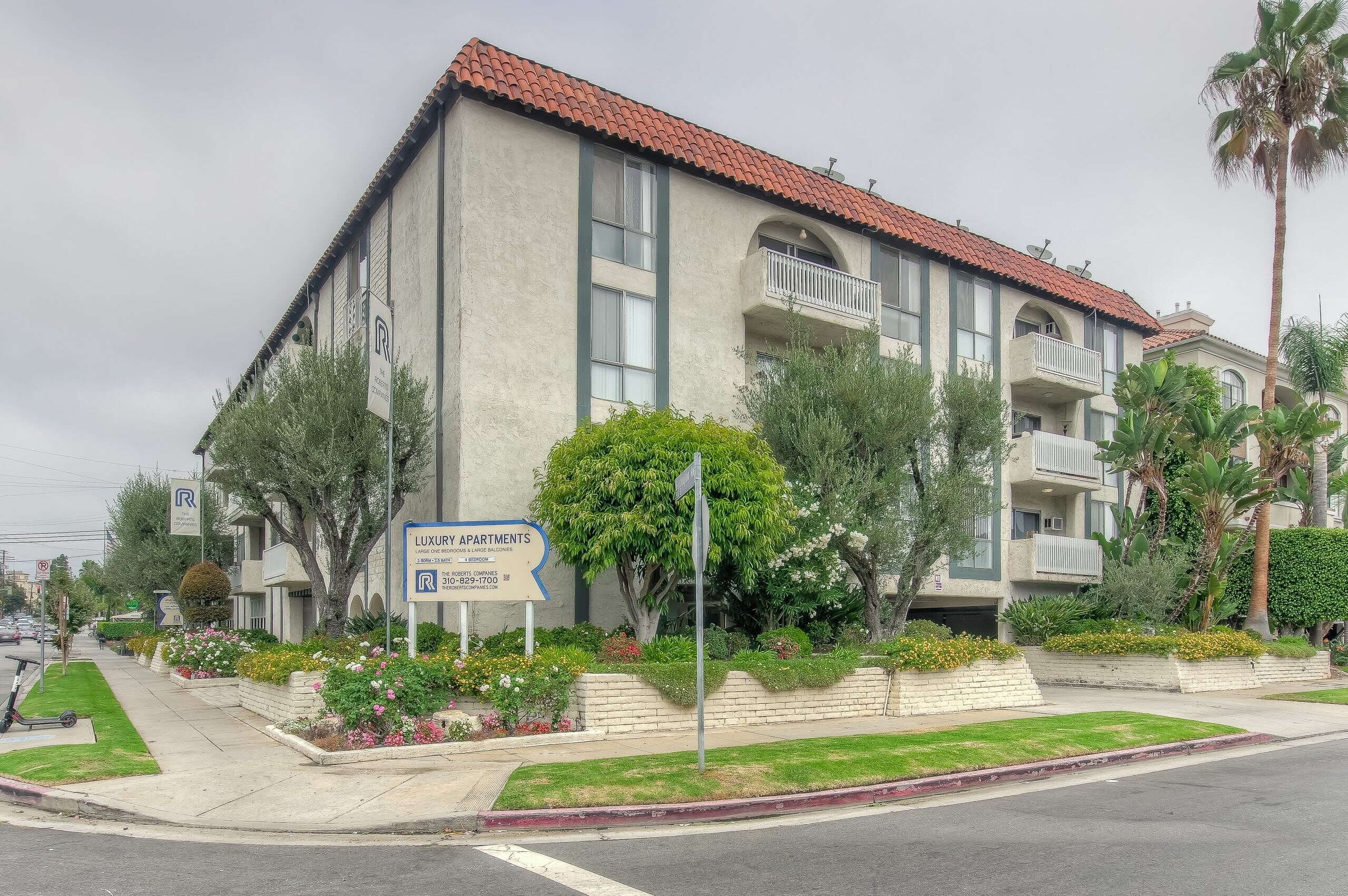 922 Barrington Apartments Amenities