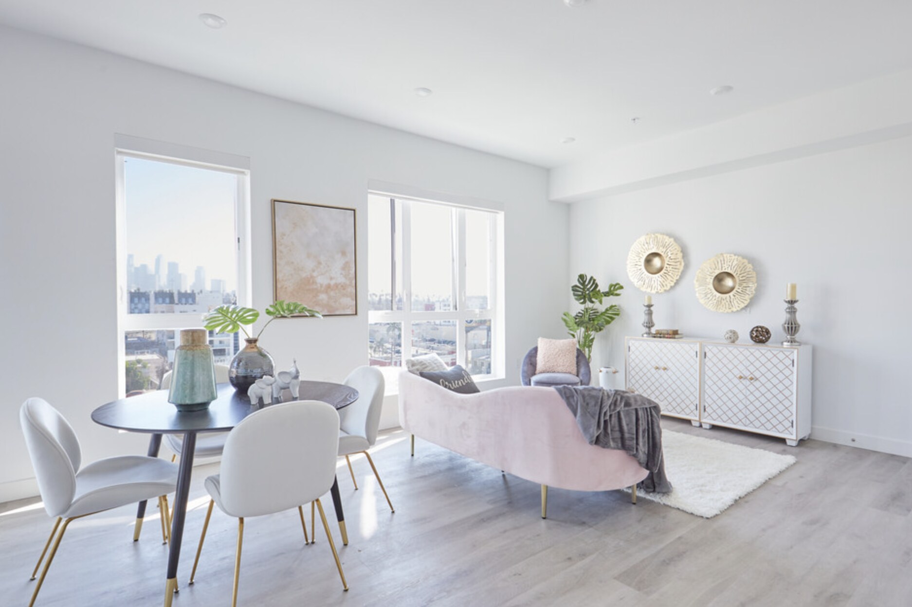 966 Kenmore Apartments Amenities