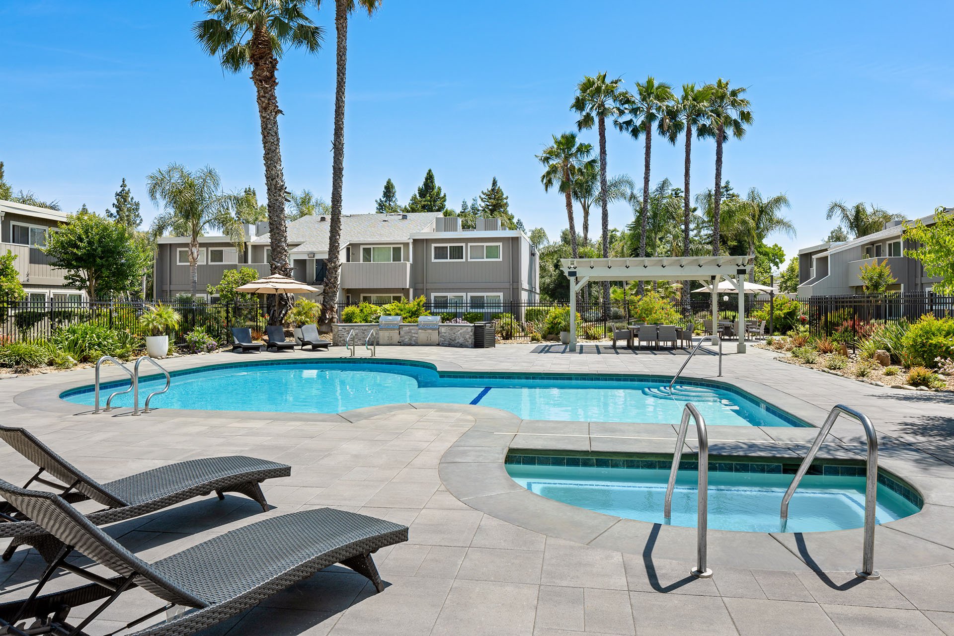 Aggie Square Apartments Amenities