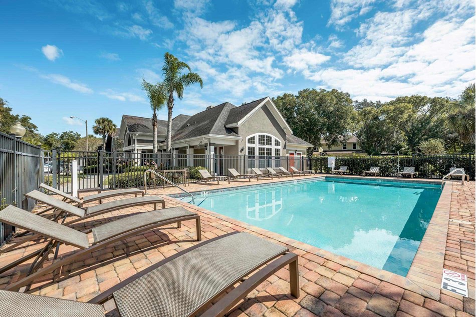 Alafaya Woods exterior